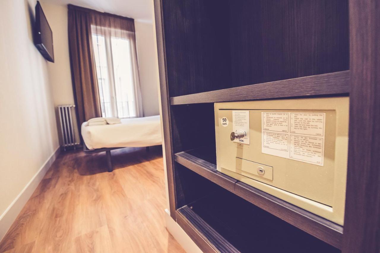 Hostal Marlasca Madrid Luaran gambar