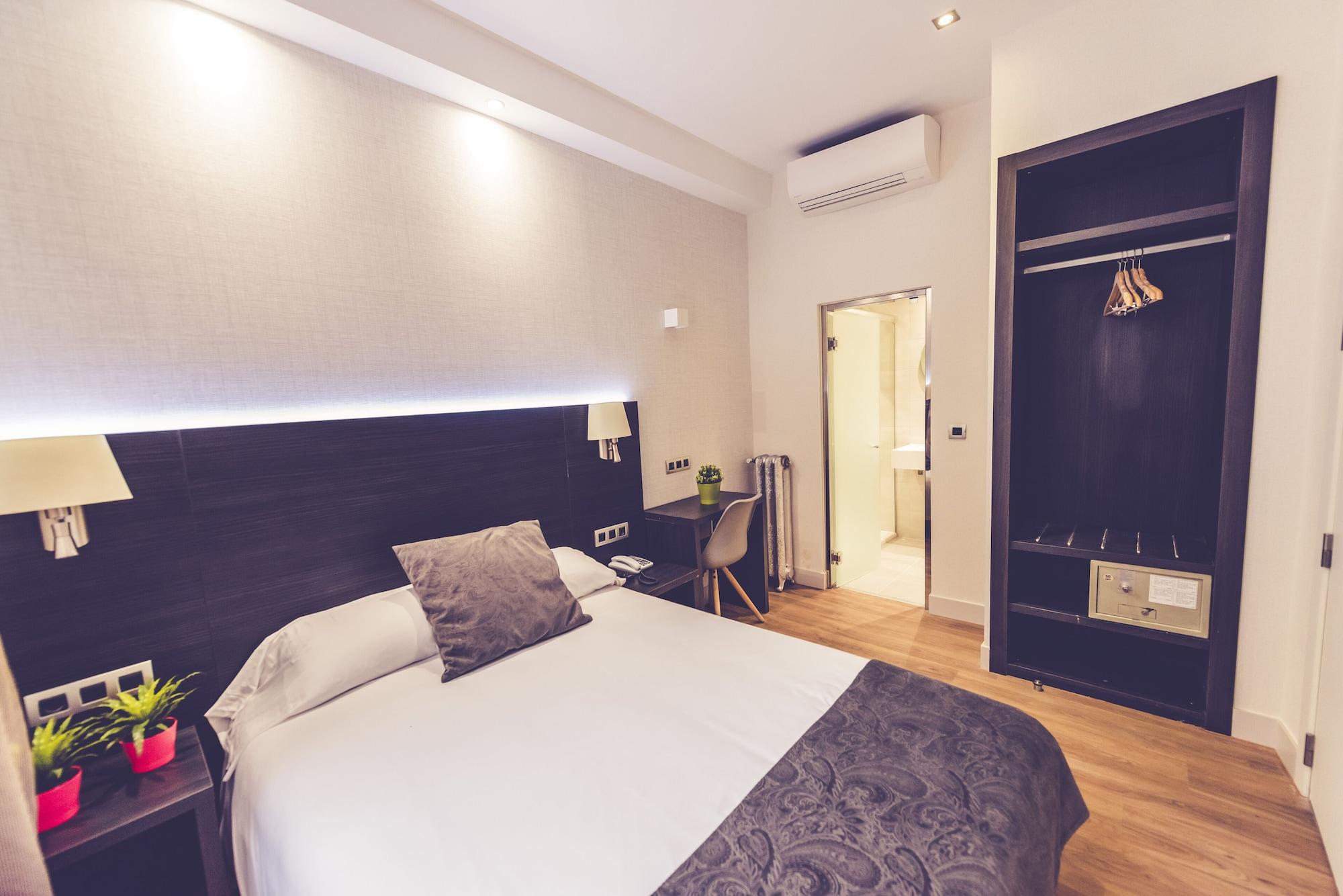 Hostal Marlasca Madrid Luaran gambar
