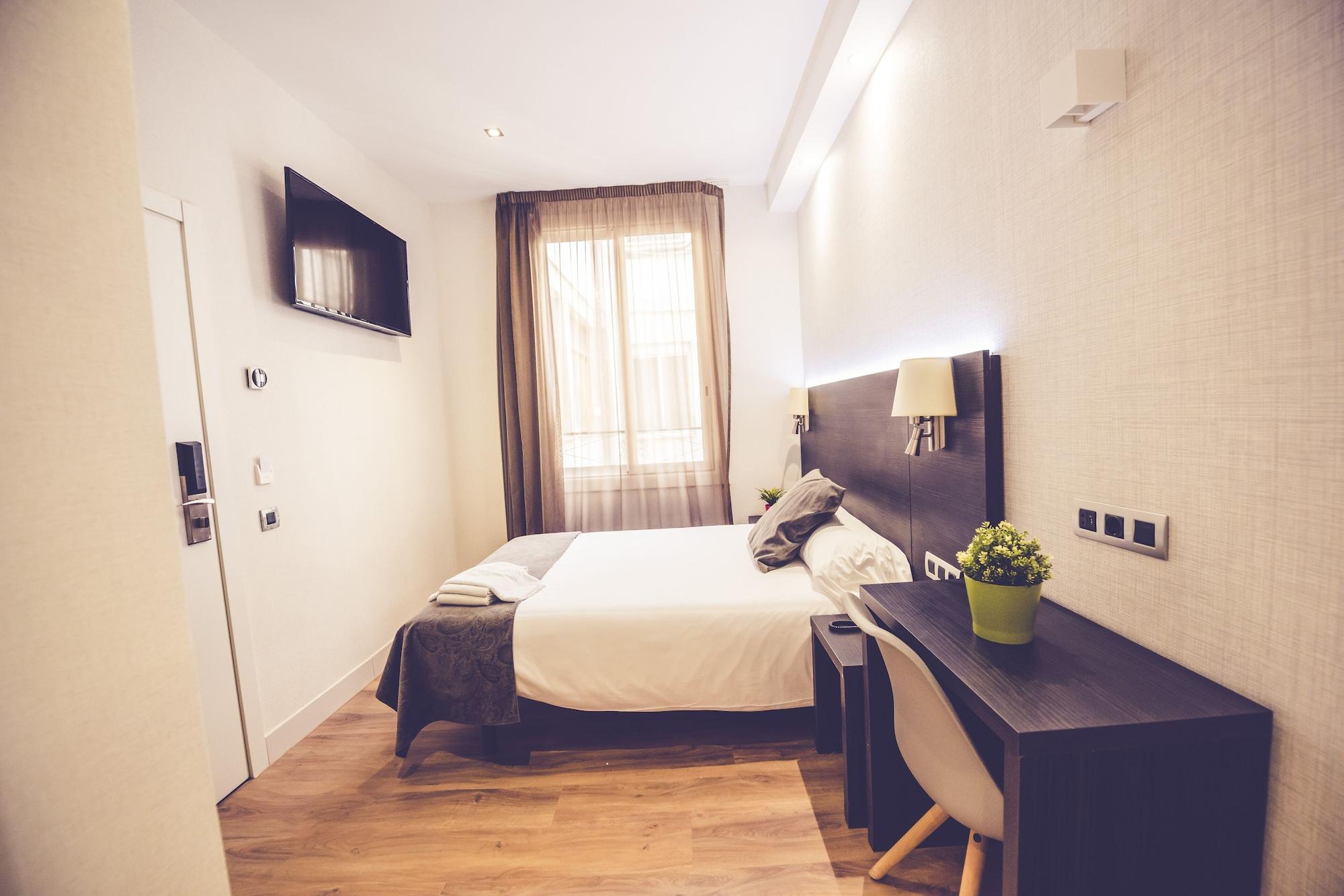 Hostal Marlasca Madrid Luaran gambar