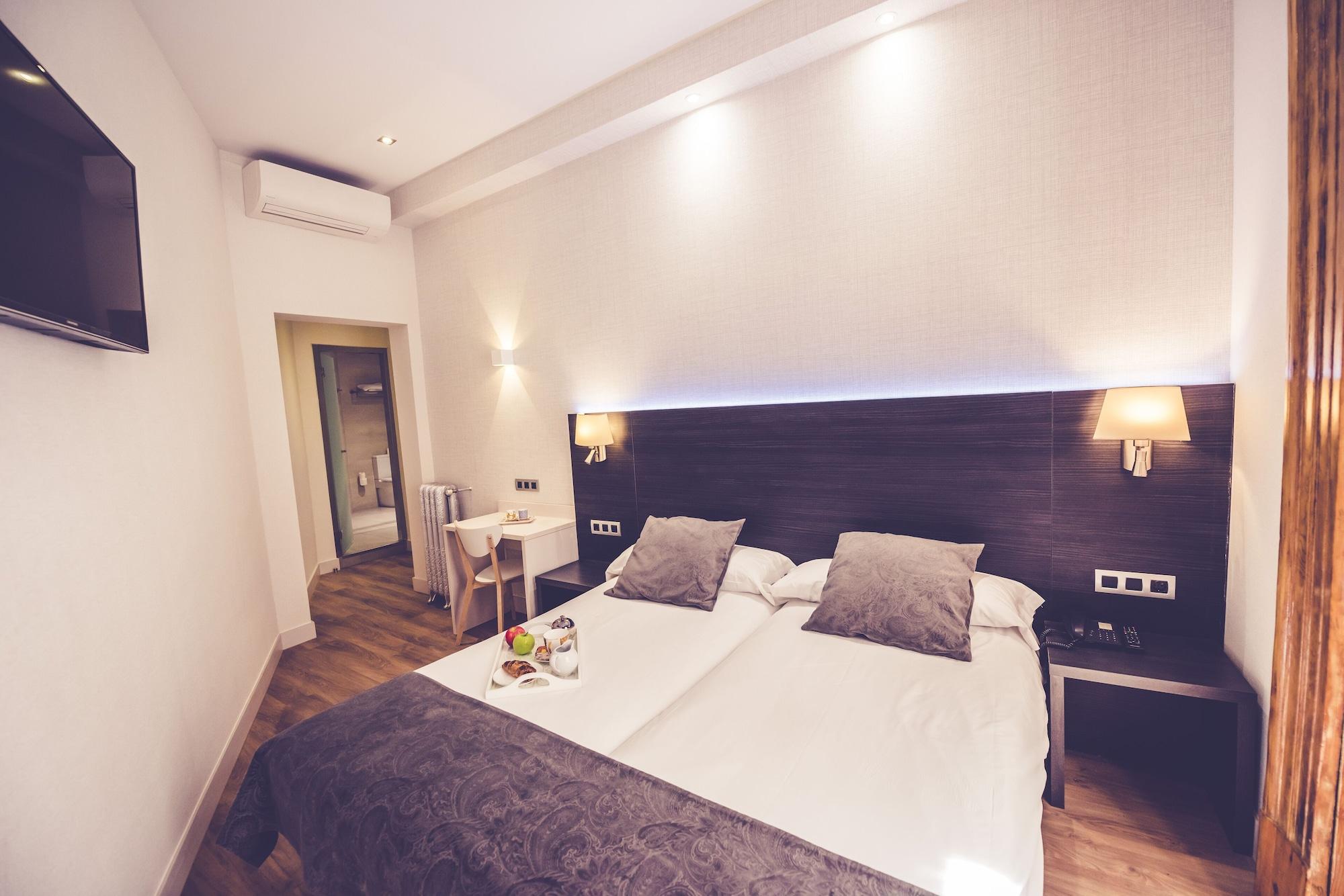 Hostal Marlasca Madrid Luaran gambar
