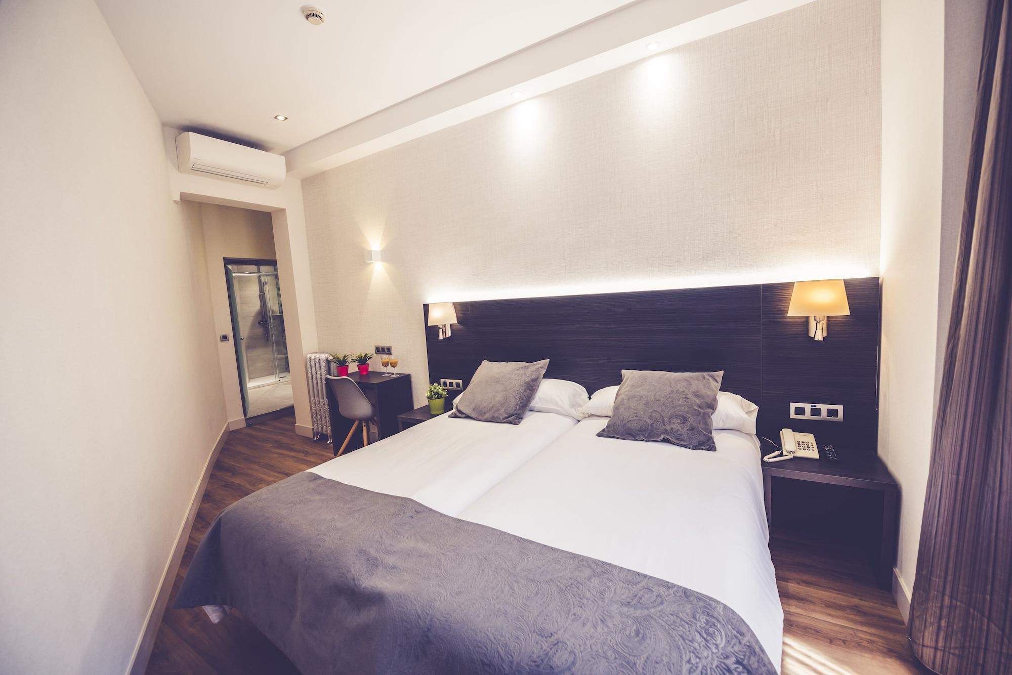 Hostal Marlasca Madrid Luaran gambar