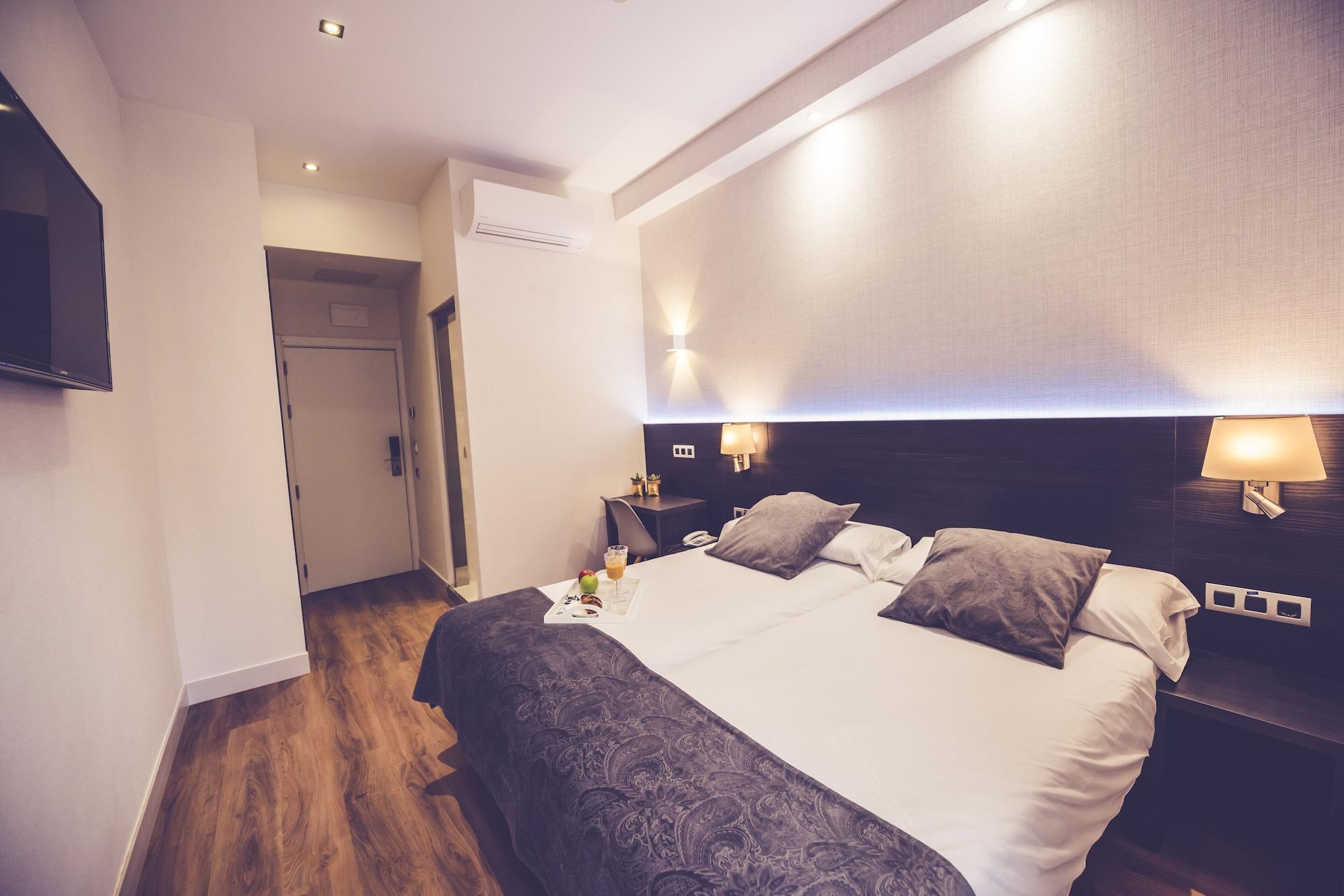 Hostal Marlasca Madrid Luaran gambar