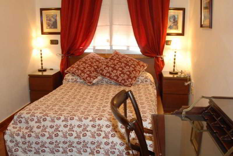 Hostal Marlasca Madrid Luaran gambar