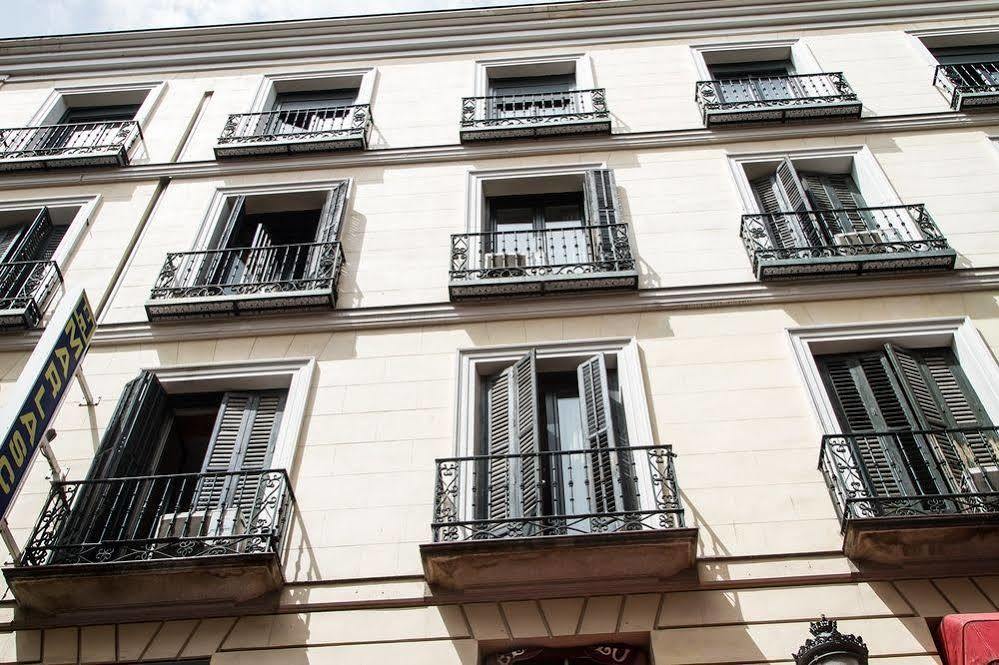 Hostal Marlasca Madrid Luaran gambar